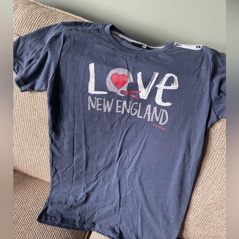 Kids Patriots shirt (Chowdaheadz) size Medium
